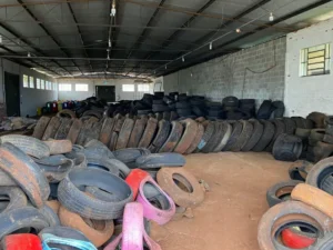 Leia mais sobre o artigo Secretaria de Meio Ambiente de Santa Rosa realiza o destino correto de 26 toneladas de pneus usados