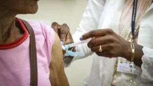 Leia mais sobre o artigo RS avança na vacinação da gripe no dia D e lidera ranking nacional da campanha
