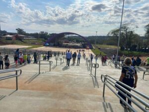 Leia mais sobre o artigo Arena e Complexo Poliesportivo e Cultural foram inaugurados com grande festa no Parque de Exposições