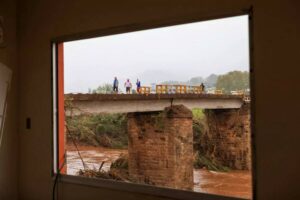 Leia mais sobre o artigo Governo gaúcho lança plano para reconstrução de rodovias e pontes afetadas pela chuva