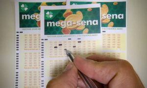 Leia mais sobre o artigo Sem ganhador, Mega-Sena acumula e vai a R$ 112 milhões