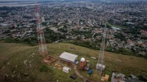 Leia mais sobre o artigo Novo radar meteorológico começa a operar para prevenir desastres naturais no Rio Grande do Sul