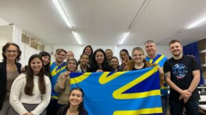 Leia mais sobre o artigo Turma do curso de Libras recebe integrantes da comunidade surda de Ijuí em atividade prática