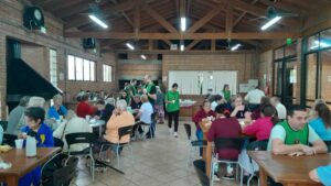 Leia mais sobre o artigo Idosos do Centro de Convivência Santa Luzia participam de atividade com voluntário da John Deere em Horizontina