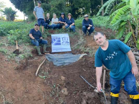 Leia mais sobre o artigo Nascentes protegidas garantem abastecimento de água nas propriedades rurais