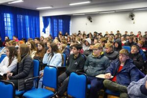Leia mais sobre o artigo Cândido Godói inicia Semana do Meio Ambiente com palestra sobre preservação ambiental