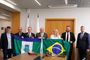 Leia mais sobre o artigo Delegação de Campina das Missões firma acordo de irmanamento com município de Voskresenky, na Rússia