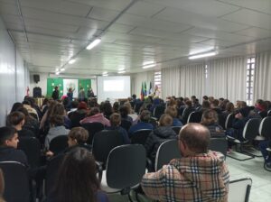 Leia mais sobre o artigo Escolas Municipais de Horizontina promovem consciência ambiental com etapa local da Conferência Infantojuvenil pelo Meio Ambiente