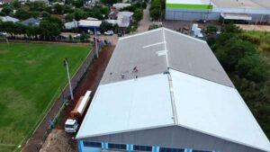 Leia mais sobre o artigo Ginásio Poliesportivo de Cândido Godói passa por manutenção para corrigir infiltrações