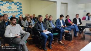 Leia mais sobre o artigo Giruá participa de reunião do Cofron que apresentou inovações em licitações públicas