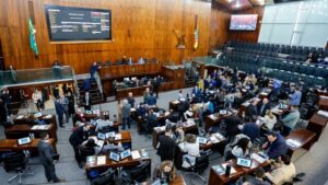 Leia mais sobre o artigo Proposta do Executivo de reajuste de 8% do piso regional é aprovada na Assembleia