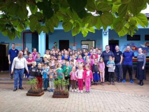 Leia mais sobre o artigo Semana do Meio Ambiente em Cândido Godói as escolas recebem mudas de árvores nativas em ação de educação ambiental