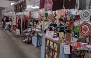 Leia mais sobre o artigo Artesãos se preparam com dedicação para brilhar no Hortigranjeiros 2025
