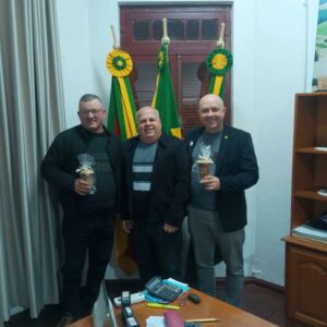 Leia mais sobre o artigo Campina das Missões e Salvador das Missões discutem projeto conjunto de pavimentação com foco no desenvolvimento regional