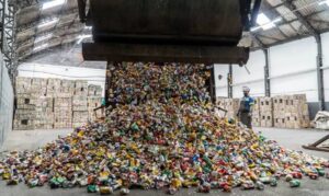 Leia mais sobre o artigo Brasil reciclou 97,3% das latinhas de alumínio em 2024