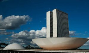 Leia mais sobre o artigo Câmara pauta projeto que regula redes sociais para crianças