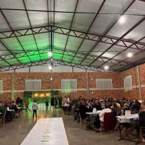 Leia mais sobre o artigo Comunidade Escolar General Osório realizou jantar festivo em Cândido Godói