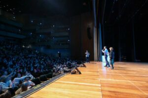Leia mais sobre o artigo Governador Eduardo Leite anuncia pacote de incentivos para profissionais da educação e estudantes da Rede Estadual