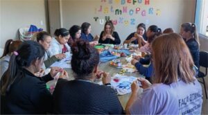 Leia mais sobre o artigo Grupo PAIF Florescer participa de oficina de customização em crochê em Três de Maio