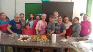 Leia mais sobre o artigo Grupo de Mulheres do Bairro Operária participa de encontro sobre saúde e alimentação em Horizontina