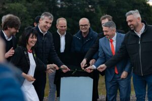 Leia mais sobre o artigo Horizontina inaugura Portal de Boas-Vindas e Monumento do Berço Nacional das Colheitadeiras