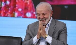 Leia mais sobre o artigo Lula descarta desafiar EUA, mas diz que Brasil não é republiqueta