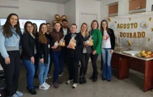Leia mais sobre o artigo Secretaria da Saúde de Cândido Godói realiza palestra sobre aleitamento materno em alusão ao Agosto Dourado