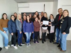 Leia mais sobre o artigo Secretaria da Saúde de Cândido Godói recebe certificação da Rede Bem Cuidar