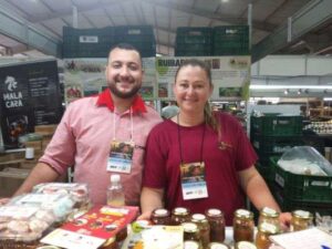 Leia mais sobre o artigo Agroindústria familiar bate recordes e fortalece renda no campo na 48ª Expointer