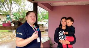 Leia mais sobre o artigo Crianças do Programa Primeira Infância Melhor recebem camisetas em Porto Lucena