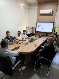 Leia mais sobre o artigo Horizontina recebeu visita de servidores e autoridades de Encantado para troca de experiências 
