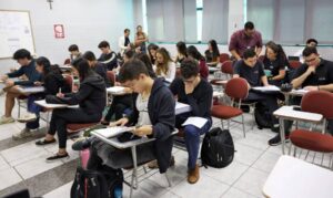 Leia mais sobre o artigo Fies/2025: MEC define regras para oferta de vagas remanescentes 