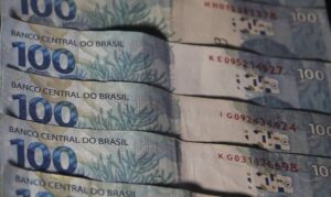 Leia mais sobre o artigo Receita paga quinto lote de restituição do Imposto de Renda 2025