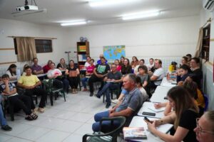 Leia mais sobre o artigo Aula inaugural de Língua Polonesa reúne grande número de alunos em Cândido Godói