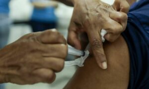 Leia mais sobre o artigo Governo lança campanha para vacinar crianças e jovens até 15 anos