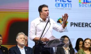 Leia mais sobre o artigo Ministro da Educação diz que professor tem que ser bem remunerado