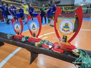 Leia mais sobre o artigo Time 3 conquista o título do Campeonato Master Bengalão de Futsal em Doutor Maurício Cardoso