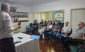 Leia mais sobre o artigo AMUFRON articulou a criação do Programa de Desenvolvimento da Bacia Leiteira