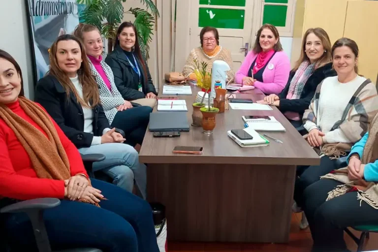 Giruá reúne entidades para fortalecer ações voltadas às mulheres