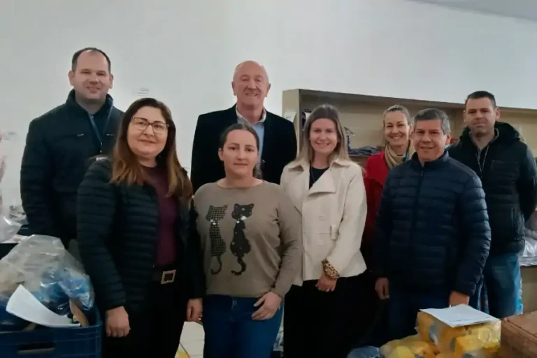 Prefeitura automatiza gestão da alimentação escolar com uso de robô